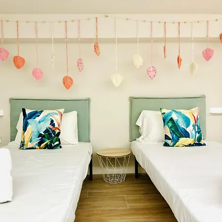 Modern With Style Near Center * Valencia