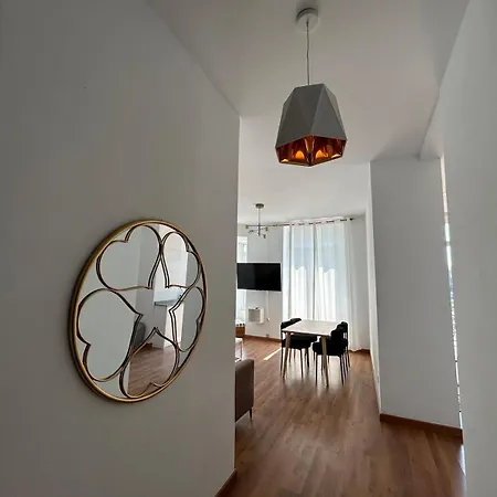 Aparthotel Amazinn Places Marina Real