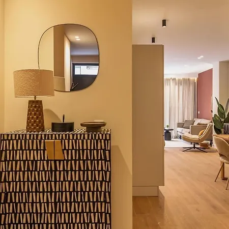 Saristays Luxe Touch Appartement