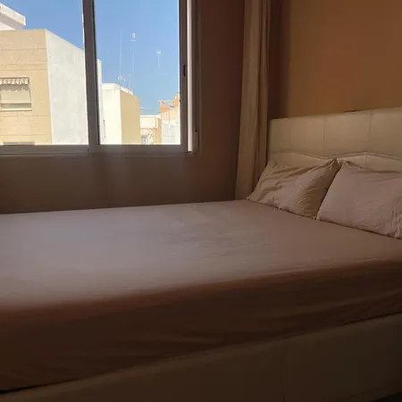 Atico 5º Sin Ascensor No Lift Centro De ゲストハウス 3*