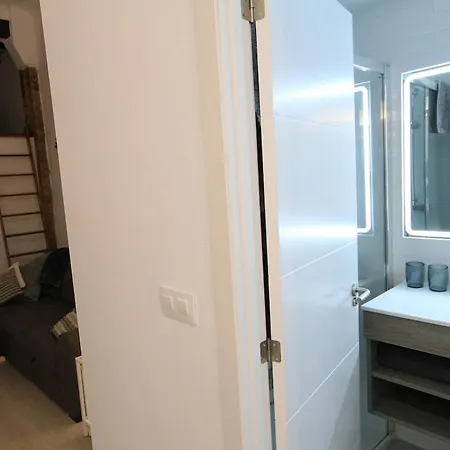 Апартаменты Modernist House In Cabanyal