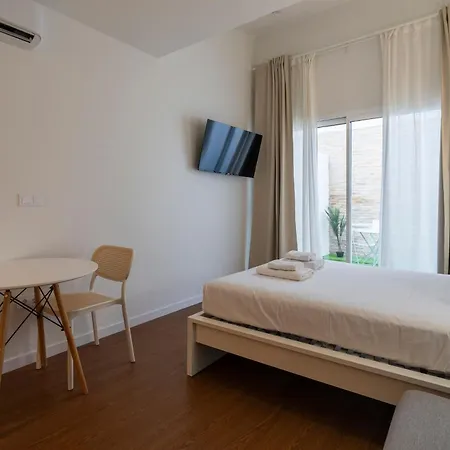 Vlc Host - Vicente Brull * Valenza