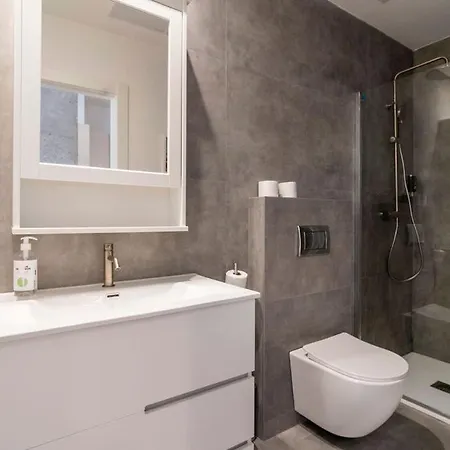 Vlc Host - Recaredo Apartman *