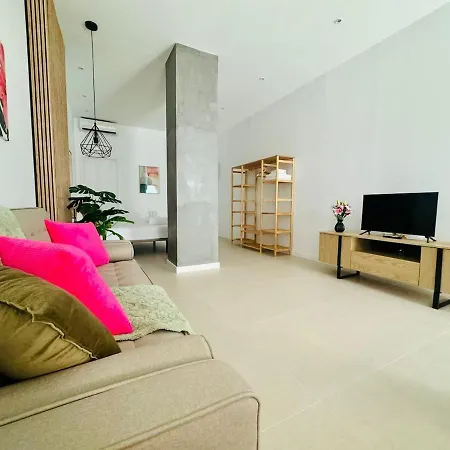 Planas 3 Designer Aparment With Terraza In Ruzafa Soho شقة فالنسيا