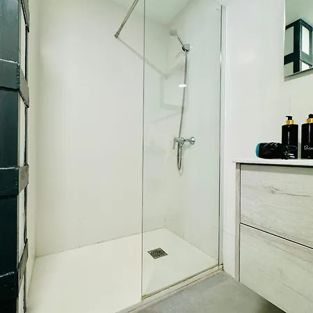 Mediterranean Flat Next To The Historic Center * Valencia