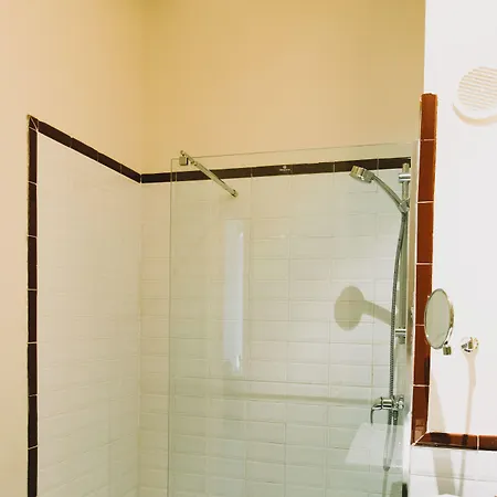 Ad Hoc Monumental 1881 Hotel 3*