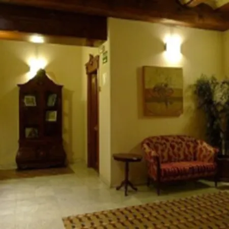 Ad Hoc Monumental 1881 3* Valence