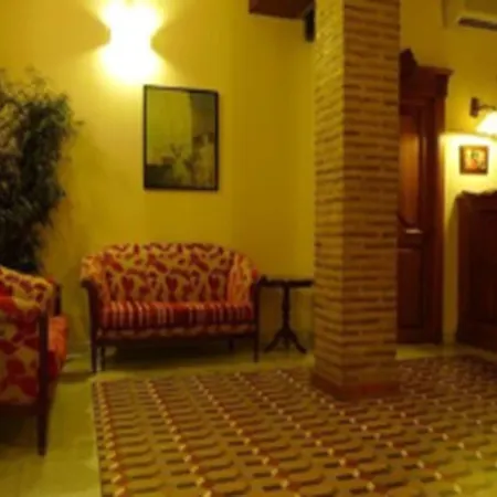 Ad Hoc Monumental 1881 3* Valence