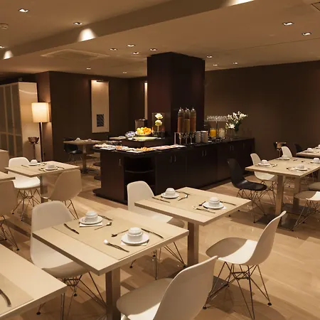 Отель Conqueridor Валенсия