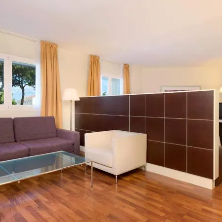 Port Feria מלון 4*