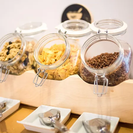 鲁发法高科技酒店 3*