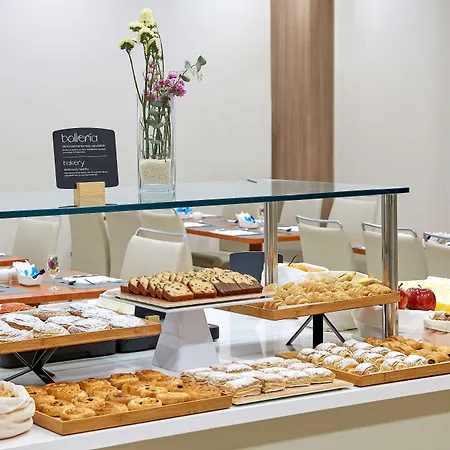 ホテル Nh Ciencias