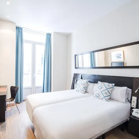 Petit Palace Plaza De La Reina Hotell