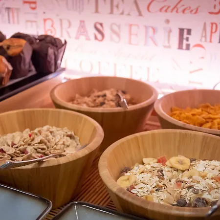 فندق Mediterraneo 3*