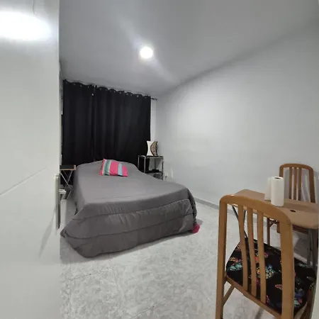 בית אירוח Centro 3 Compartido ולנסיה