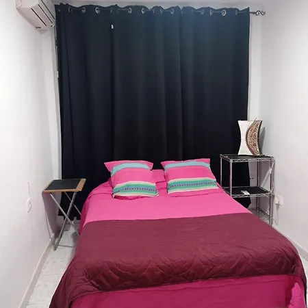 Centro 3 Compartido בית אירוח