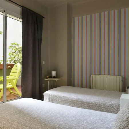 Md Modern - Jardines Hotel *