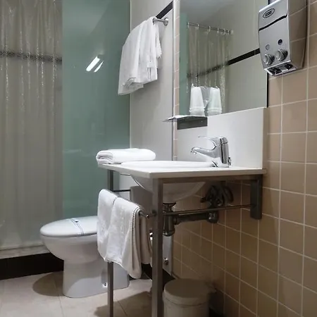 בית הארחה Penalty *