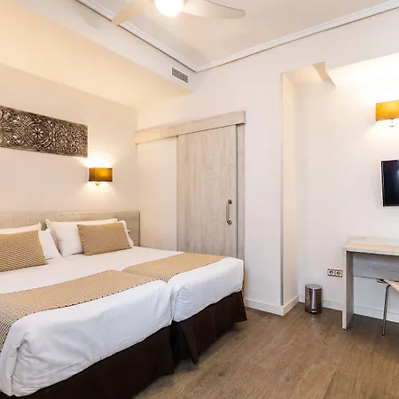 Sweet Continental Hotel 2*