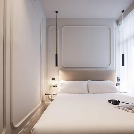 Mate Oliveira - Centre, Hotel Valenza