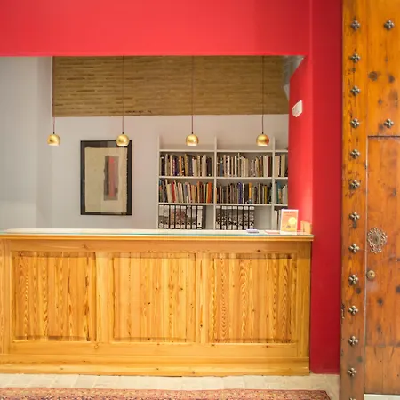 Otel Ad Hoc Carmen Valensiya