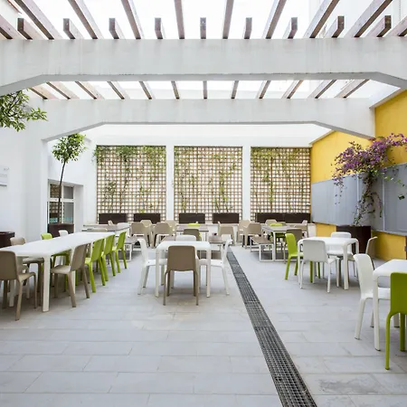 Hostal Colegio Mayor La Concepción *