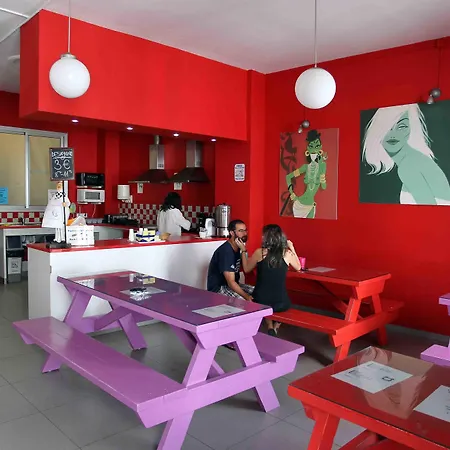 Hostel Red Nest Βαλένθια