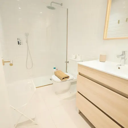 Familiar En Centro - Plaza Ayuntamiento Valenza