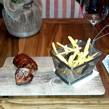 호텔 Myr Plaza Mercado & 4*