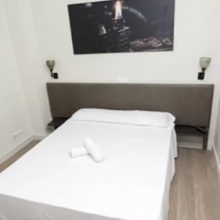 Nwt Station 게스트하우스 2*