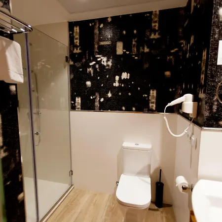 Host & Otel Valensiya