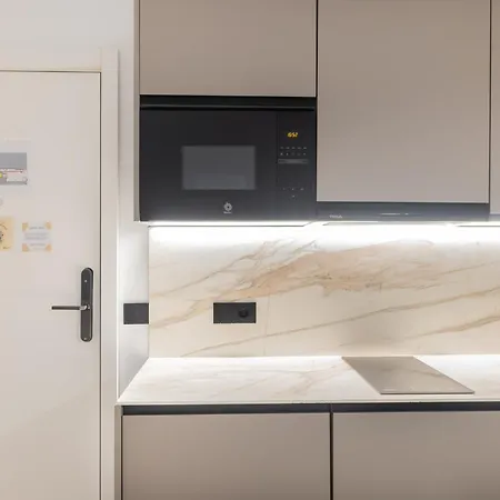 Guastavino By Alma شقة