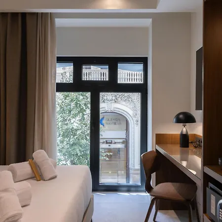 Moontels Colon Valencia