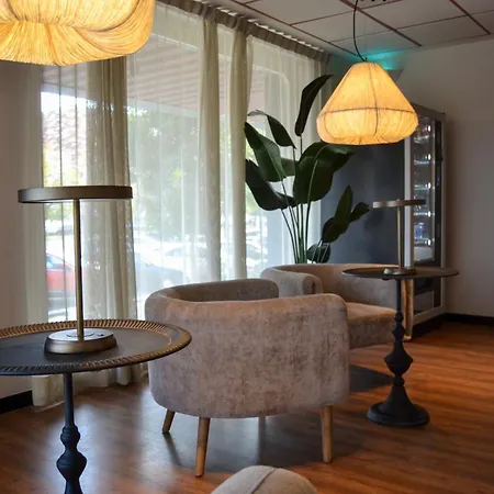 Hotel Sweet Renasa 3*