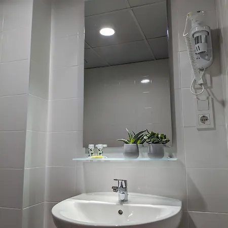 Original Domino House 4* Valensiya