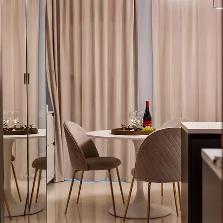 Era Deluxe Oasis 2 Near The *