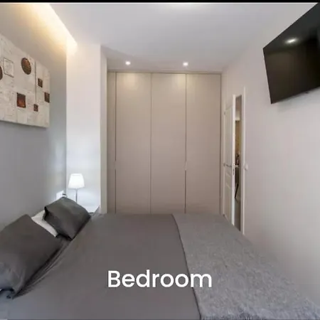 New! Designer In Center With Fast Wi-fi Apartmán Valencie