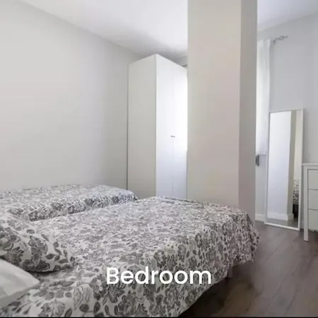 New! Designer In Center With Fast Wi-fi Apartmán Valencie