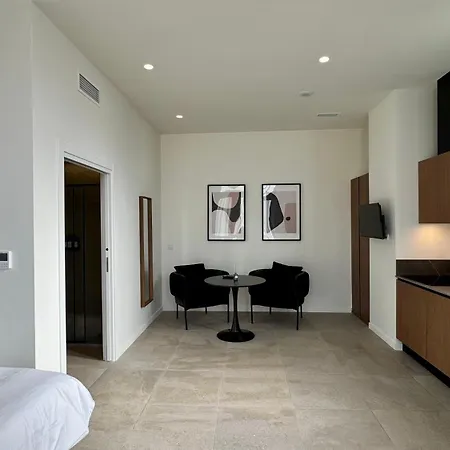 Boutique - Plaza Tower Apartment