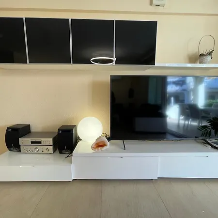 On The 15 Minutes From 別荘 *