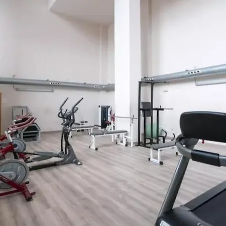 Cortes - Pool Paddle Tennis Court And Gym *