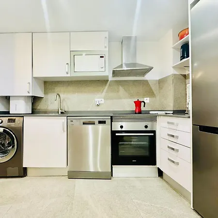 펜션 Design & Stylish House In The Center Of