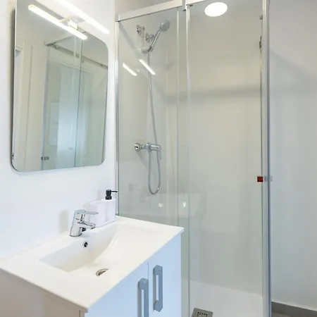 Residencia Universitaria Trinitarios Διαμέρισμα *