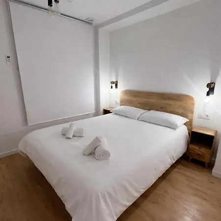 Acogedor Frente A Plaza Del Cedro