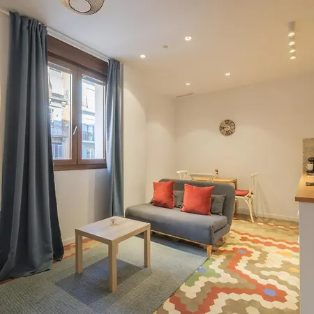 Apartmanhotel With Antique Floor & Lots Of Sun Light