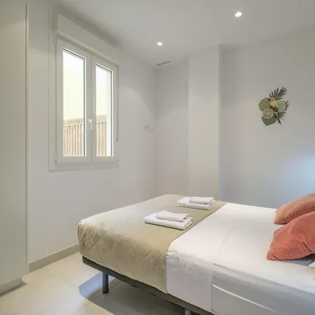 Chic & Comfortable Apartment, Private Terrace Apartahotel 4*