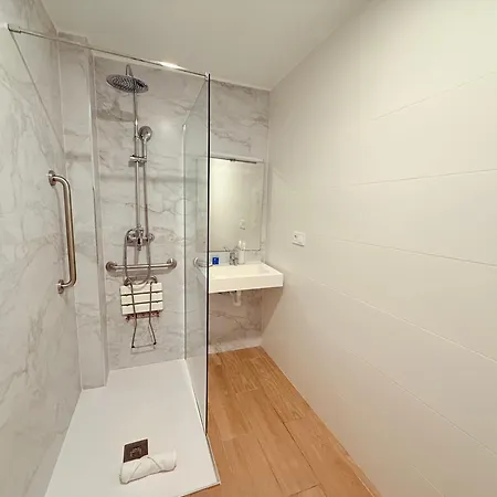 아파트 Travel Habitat Zaidia Con Terraza *