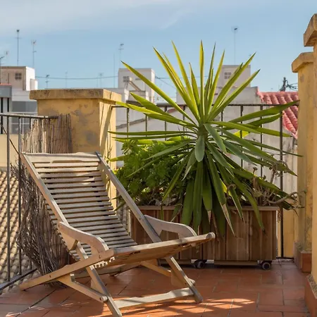 ático Exclusivo Del Siglo Xvi Con Terraza Privada En El Corazón De Ciutat Vella Apartamento *
