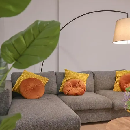 아파트 Comfortabel Next To La Marina *