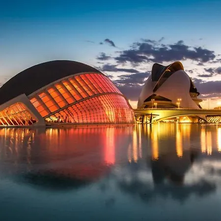 Cerca De Playa Y Ciudad De Ciencias * 瓦伦西亚